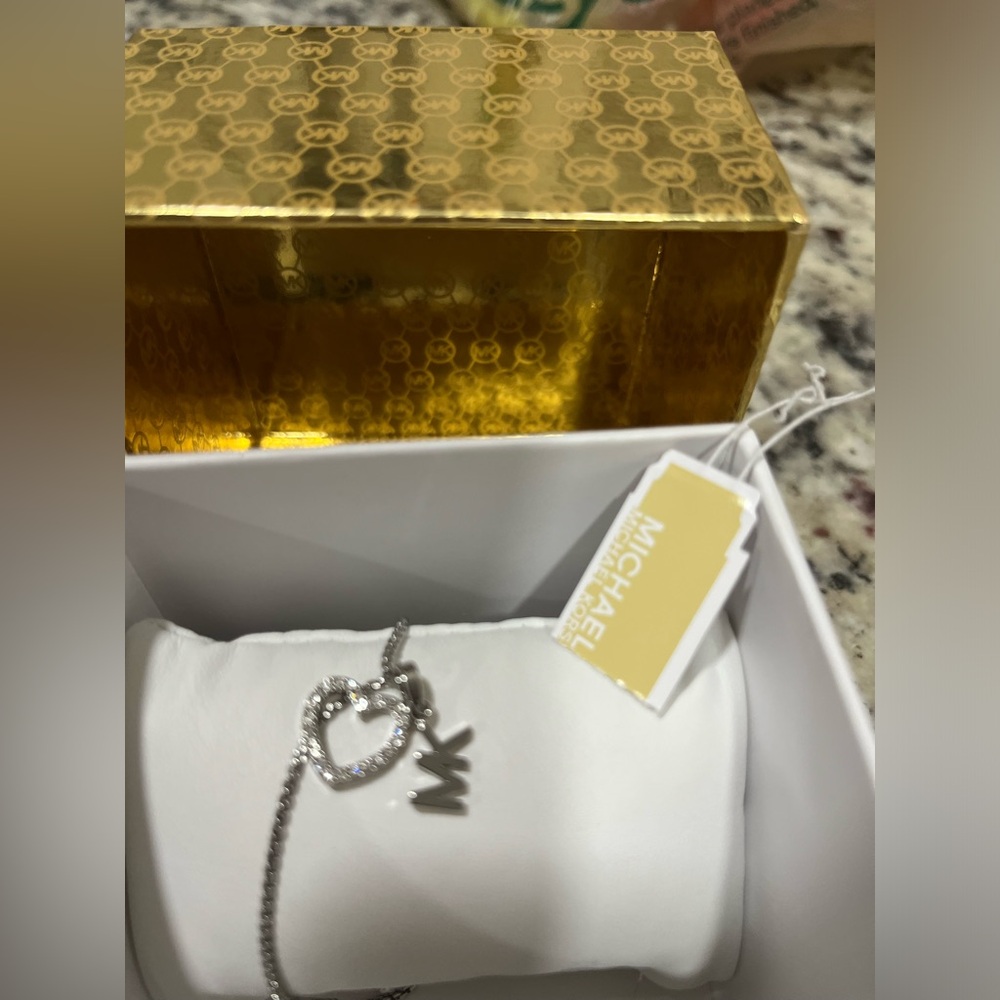 Michael Kors Heart Bracelet— NWT — Never Worn- slipped on for pics- original box